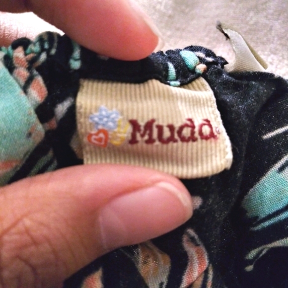 Off-Shoulder Blouse - Picture 3 of 3